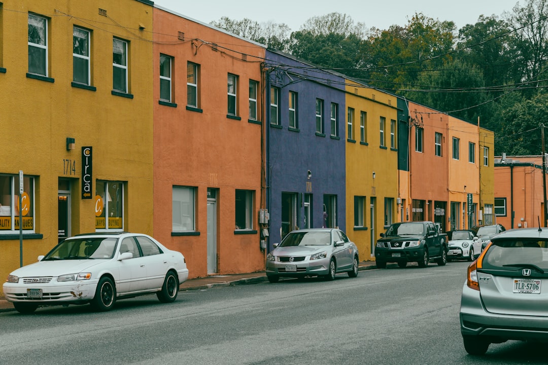 rua de comercio em cidade pequena do interior